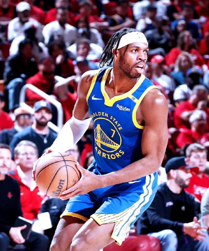 九游游戏大全一站式下载穆古鲁扎焦点对战，巴特勒与80激战中国队分钟，重返赛场胜负难料！