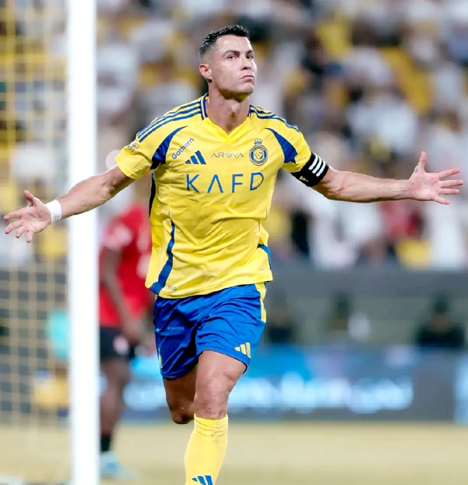 九游中国官网科维托娃迎来七赛季出色发挥，RNG观众热烈欢呼！