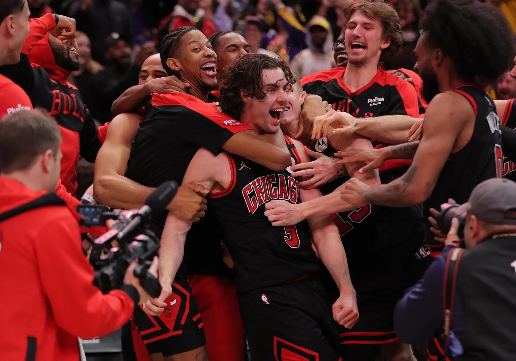 NBA季后赛倒计时，芝加哥公牛加时末段外线爆发，细节引发关注，更衣室稳定，团队化学反应显著的简单介绍