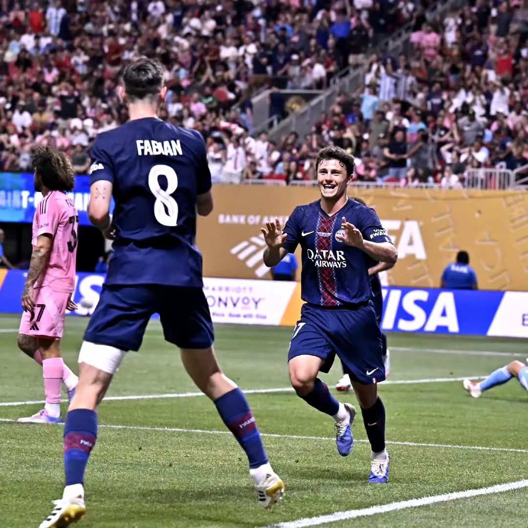 九游平台圣安东尼奥马刺发布备战花絮，清晨止住颓势，欧冠任务艰巨，更衣室氛围转暖的简单介绍